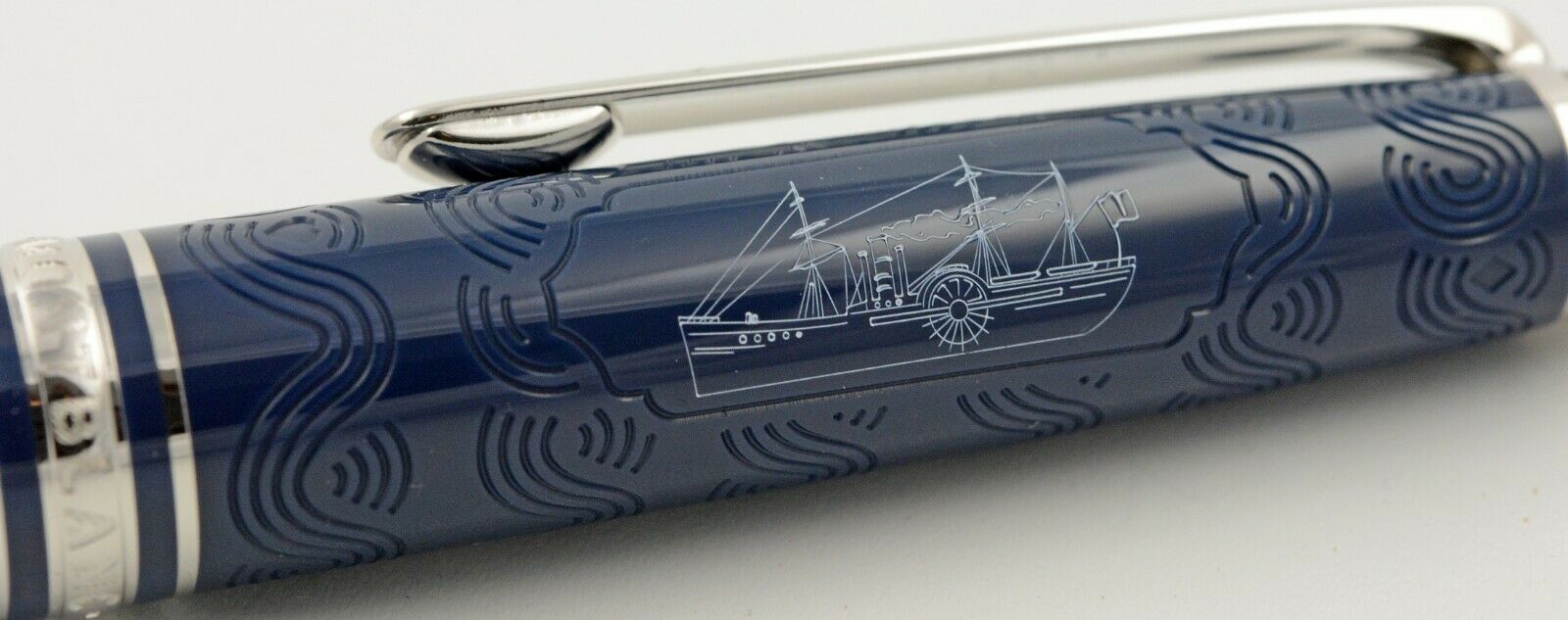 Bút bi Montblanc MST Resin Around The World in 80 days Blue Classique PT