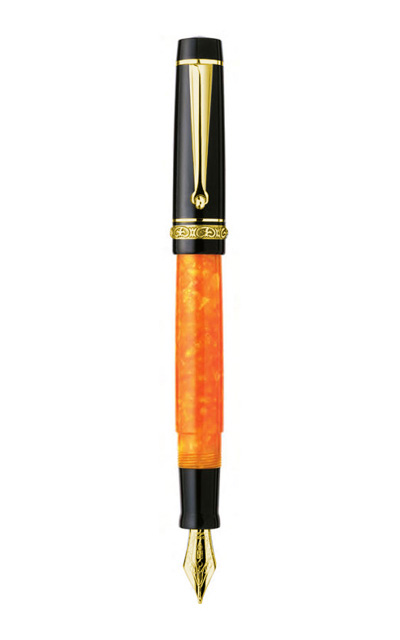 Bút máy Delta Dolcevita Slim Gold Plate
