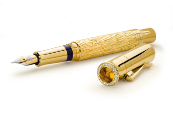 Oak Wood - The Pen of the Year 2012